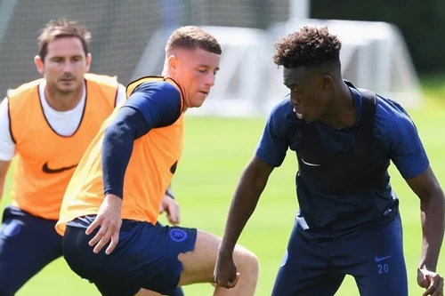 [ẢNH] Chelsea phơi phới lạc quan khi "thần đồng" sinh năm 2000 trở lại sân tập