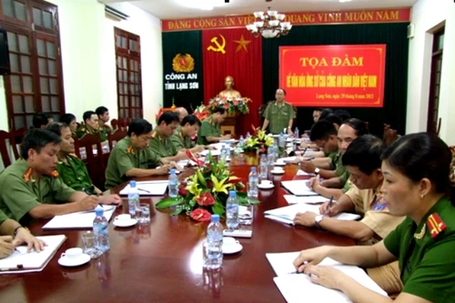 “Văn hóa ứng xử của Công an nhân dân Việt Nam”