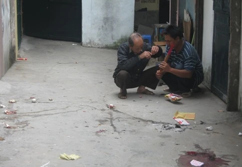 Người bán trứng vịt lộn bị đâm chết lúc tảng sáng