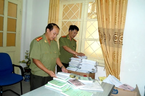 Phát hiện hàng tấn sách lậu ở quận Thanh Xuân