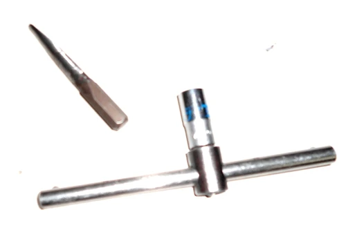 Nghênh ngang cưỡi xe máy ăn trộm, sa lưới 141