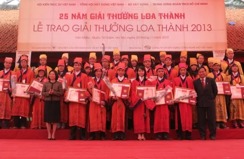 Sinh viên ĐH Kiến trúc Hà Nội “thâu tóm” giải Loa Thành