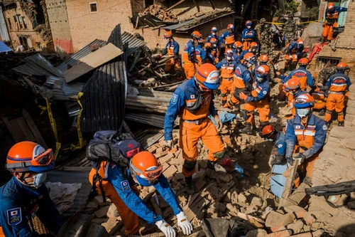 Nepal đề nghị cứu hộ nước ngoài về nước