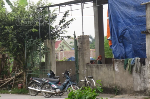 Uống phải dung dịch từ lọ đựng tăm, bé trai 17 tháng tuổi tử vong