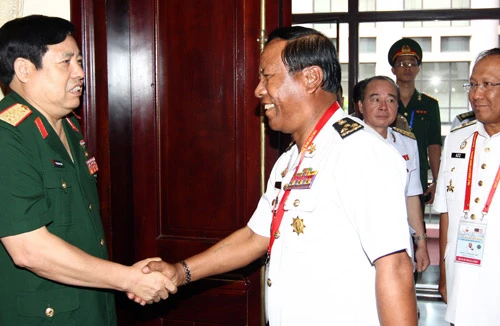 Hoan nghênh tuần tra chung và lập đường dây nóng