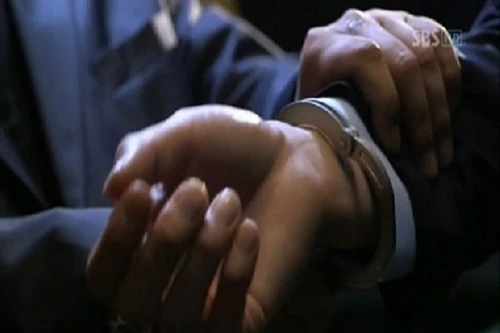 Bắt giữ bà mẹ định mưu sát con gái 5 tuổi