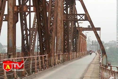 Cầu Long Biên xuống cấp nghiêm trọng, nguy cơ mất an toàn hiển hữu