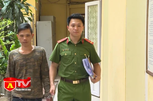 Cảnh giác với thủ đoạn đặt mua hoa để chiếm đoạt tài sản