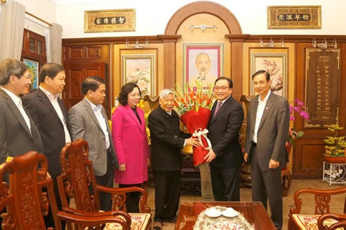 Lãnh đạo thành phố Hà Nội chúc Tết các đồng chí nguyên lãnh đạo Đảng, Nhà nước