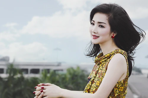 Hoa hậu đền Hùng Giáng My khoe nhan sắc trẻ trung, năng động