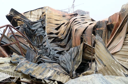 Hình ảnh khủng khiếp vụ hỏa hoạn làm cháu bé 3 tuổi tử vong