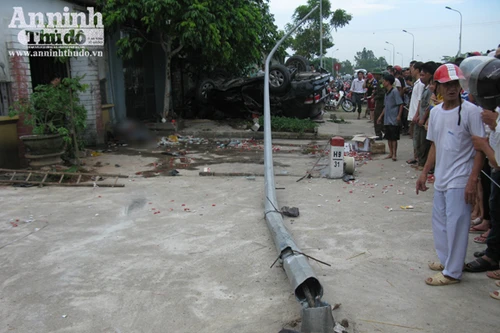 Hình ảnh kinh sợ vụ xe “điên” gây tai nạn ở Phúc Thọ