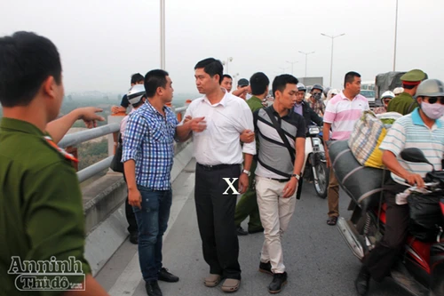 Thực nghiệm hiện trường: "Bác sỹ" Tường trực tiếp ném xác nạn nhân phi tang