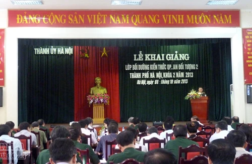 Khai giảng lớp bồi dưỡng kiến thức quốc phòng - an ninh