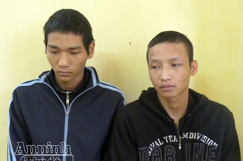 Bắt nhóm bảo kê “xin đểu” quán tẩm quất