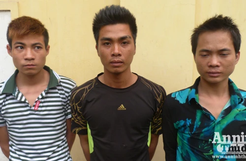 Bắt nhóm cướp giật chuyên lái xe phân khối lớn