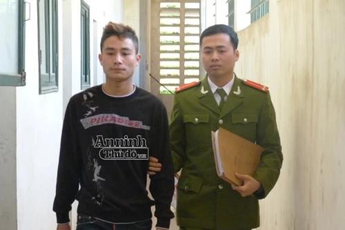 Sự thật phía sau tấm rèm khép hờ của quán cafe Chiều Tím