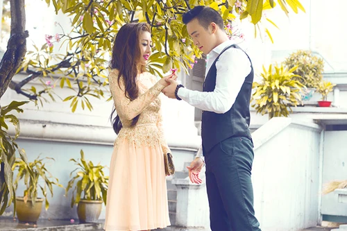 Kim Trang đầy cảm xúc trong “chuyện tình hoa sứ tím”