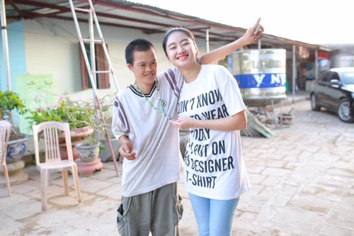 Nhan sắc đời thường của tân "Hoa hậu Bản sắc Việt toàn cầu" 