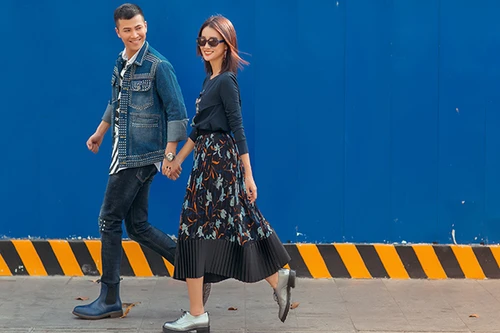 Mai Tiến Dũng, Quỳnh Chi nắm tay dạo phố như tình nhân