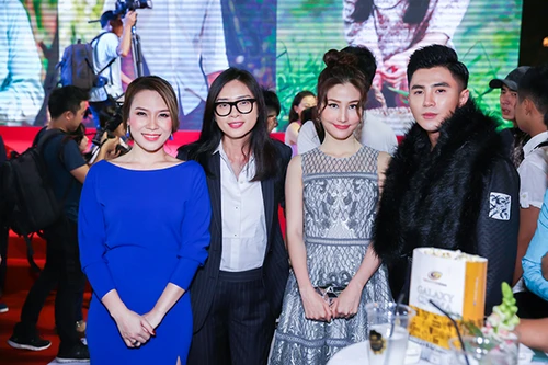 Mỹ Tâm và dàn sao Việt "đổ bộ" thảm đỏ buổi ra mắt "Dạ cổ hoài lang"