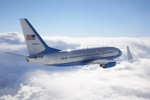 [ẢNH] Lý do chuyên cơ Air Force Two Mỹ đậu tại Đà Nẵng khi Tổng thống Trump đến Hà Nội