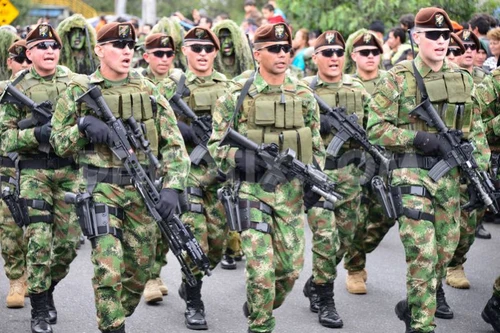 [ẢNH] Colombia cho quân áp sát biên giới Venezuela, Nam Mỹ căng như dây đàn