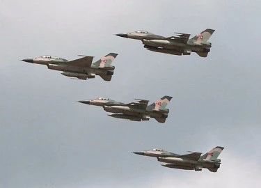 [ẢNH] Tướng không quân cao cấp Venezuela vừa quay lưng với ông Maduro, ủng hộ "tổng thống tự phong" Guaido