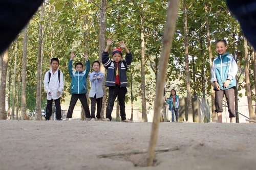 [ẢNH] Những hình ảnh trẻ em thành phố "thèm cũng không được"