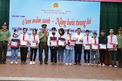 Ươm mầm xanh - Nâng bước tương lai