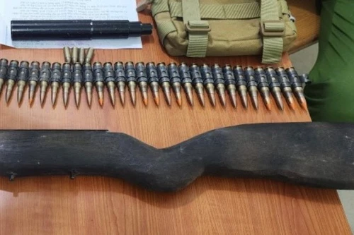 Truy xét tận cùng đối tượng tàng trữ, chế tạo trái phép vũ khí quân dụng 