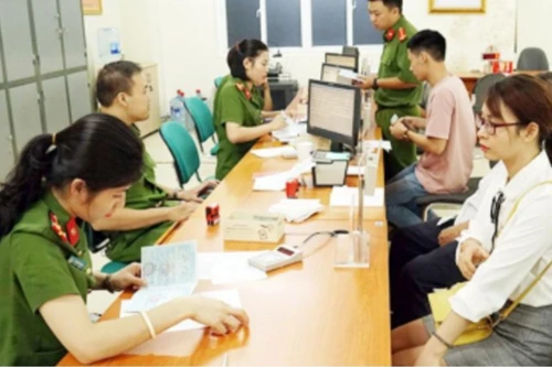 Quận Ba Đình: Hoàn thành 100% cấp CCCD gắn chíp cho công dân từ đủ 14 tuổi