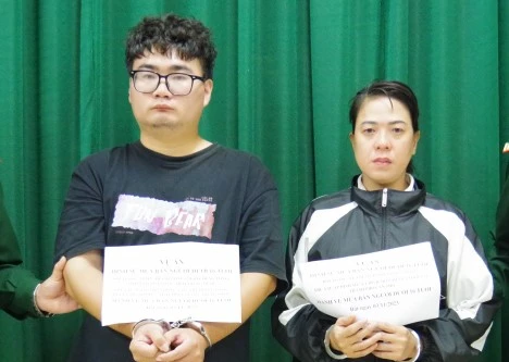 Mẹ 8X gật đầu...bán con gái ruột cho người nước ngoài