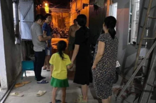 Hà Nội: Gã trai côn đồ đến nhà trọ tìm đánh vợ cũ, đâm trọng thương hàng xóm