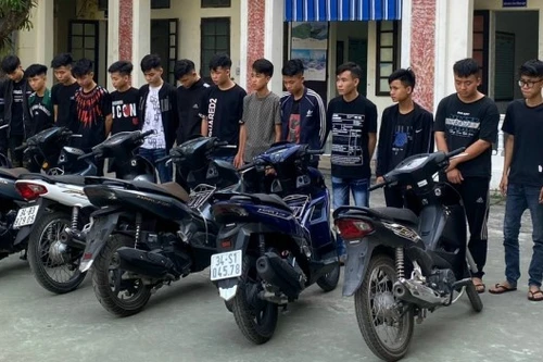 Xử lý nghiêm nhóm choai choai cố tình 'thông chốt' tại thị trấn Thanh Hà