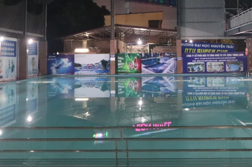 Tạm giữ hình sự thầy giáo trong vụ nam học sinh đuối nước tại bể bơi Trường Phổ thông Quốc tế Việt Nam