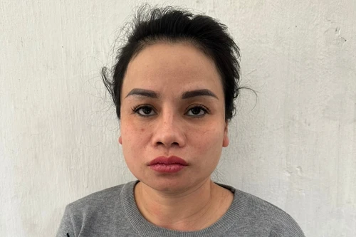 Trùm’ tín dụng đen khu vực chợ Biên Giang trong ‘vỏ bọc’ đại lý vé máy bay