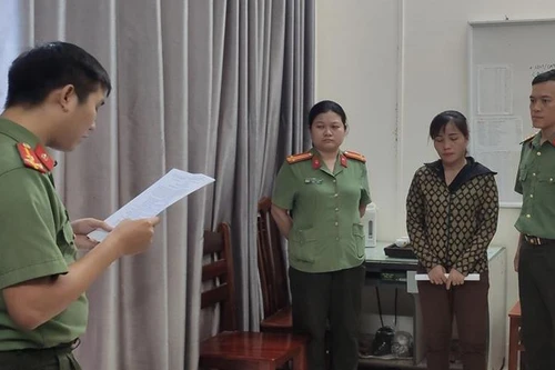 Khởi tố người phụ nữ 'Tổ chức cho người khác trốn đi nước ngoài'