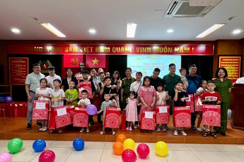 Nhân lên niềm vui của cán bộ chiến sỹ văn phòng Cơ quan CSĐT CATP Hà Nội