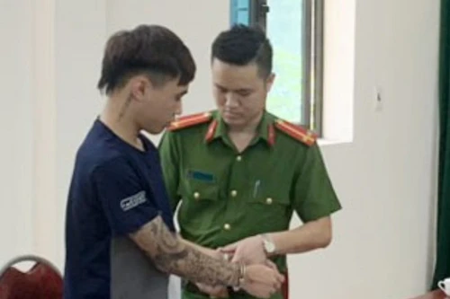 Kết 'đắng' cho thanh niên xăm trổ thích húng hoắng