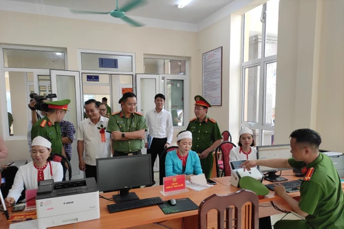 Niềm vui lớn của nhân dân và cán bộ xã Minh Quang