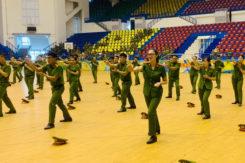 CAQ Ba Đình: Kiểm tra kết quả tập huấn điều lệnh, quân sự, võ thuật năm 2023