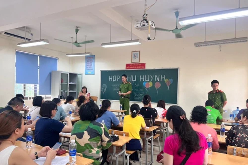 Phấn đấu hỗ trợ người dân từng bước trở thành 'Những Công dân số' 