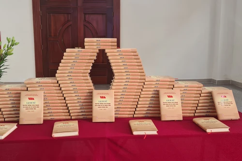 Tự hào truyền thống cách mạng của Đảng bộ và nhân dân quận Hoàng Mai