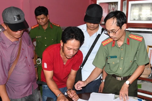 Bắt 2 kẻ dùng mạng xã hội thực hiện hành vi chống phá Nhà nước