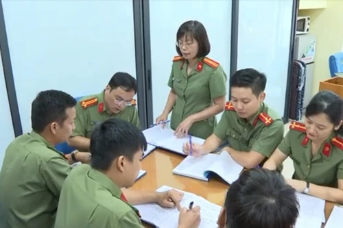 Nữ Thiếu tá đam mê với công việc, khát vọng lớn vì cộng đồng 