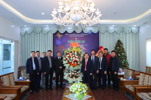 Công an Hà Nội chúc mừng Hội thánh tin lành Việt Nam (miền Bắc)