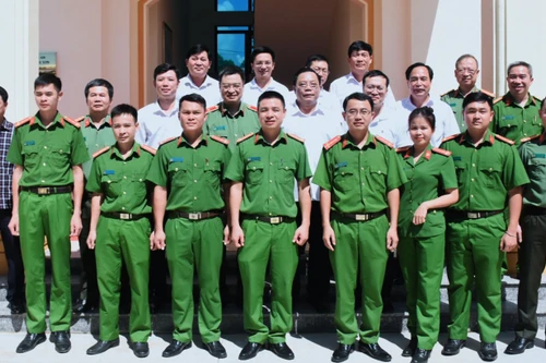 Khánh thành trụ sở Công an thị trấn Phong Sơn: Nghĩa tình Công an Thủ đô và Công an tỉnh Thanh Hóa