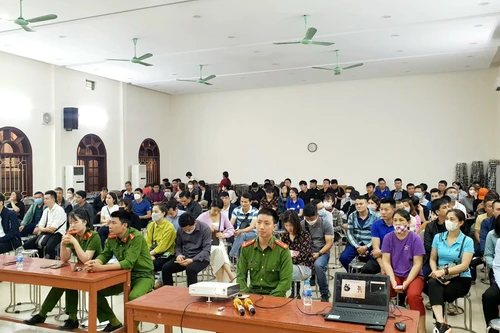 Công an phường Phú La hoàn thành 18/22 tiêu chí xây dựng đơn vị điển hình về trật tự, văn minh đô thị