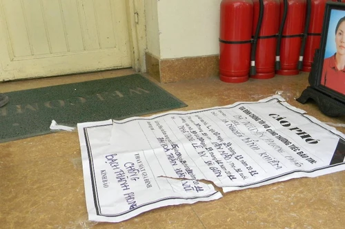 Vợ sống sờ sờ, chồng "Chí Phèo" làm… ma, cáo phó như thật